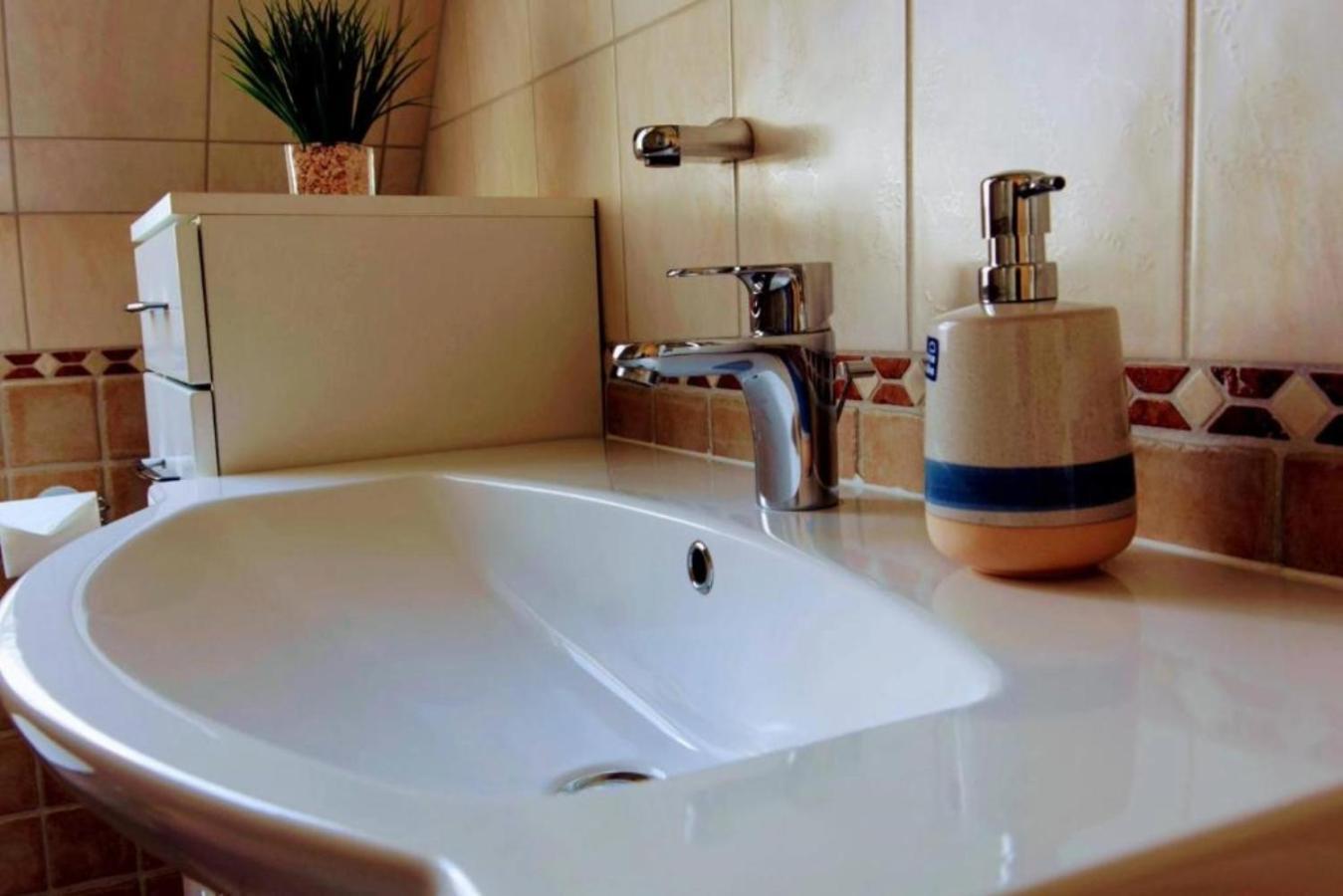 Kleine Auszeit Pellworm Apartment Екстериор снимка